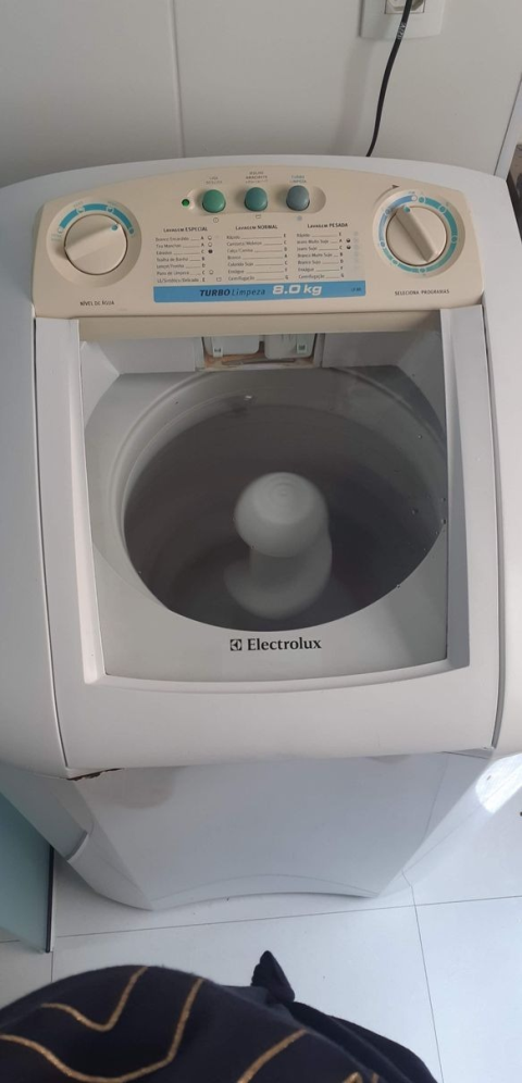 Vendo Maquina de Lavar Electrolux LF11 8kg